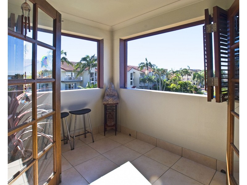 15/89 Bayview Street, Runaway Bay QLD 4216