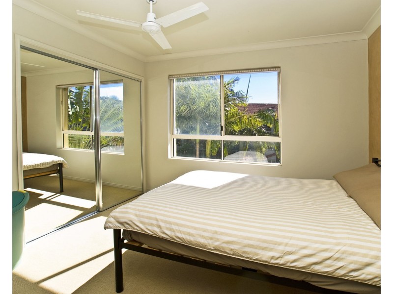 15/89 Bayview Street, Runaway Bay QLD 4216