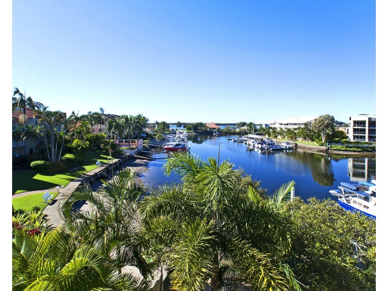 15/89 Bayview Street, Runaway Bay QLD 4216