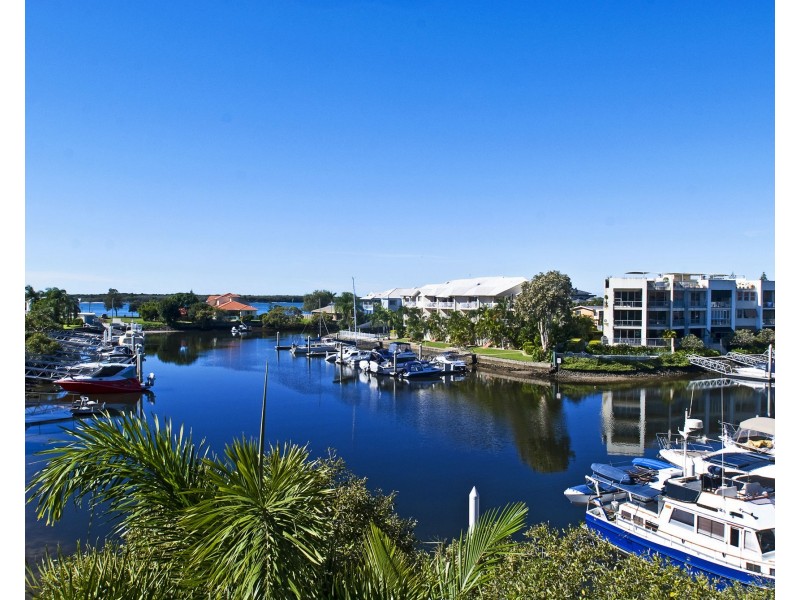 15/89 Bayview Street, Runaway Bay QLD 4216