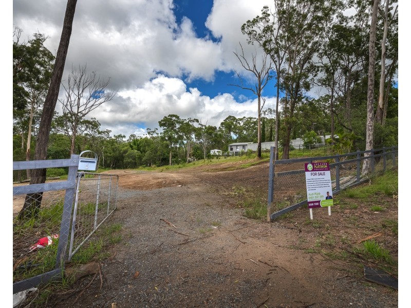 4 Arjuna Way, Gaven QLD 4211