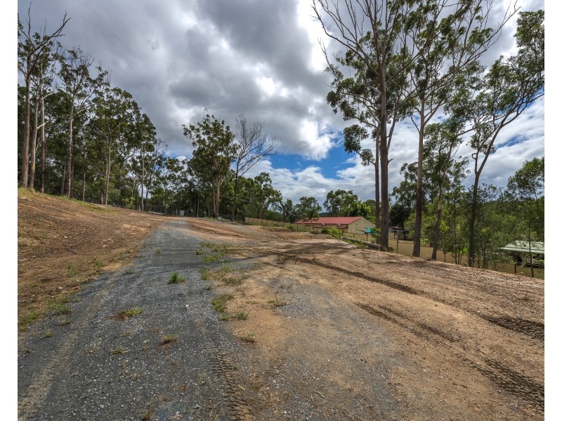 4 Arjuna Way, Gaven QLD 4211