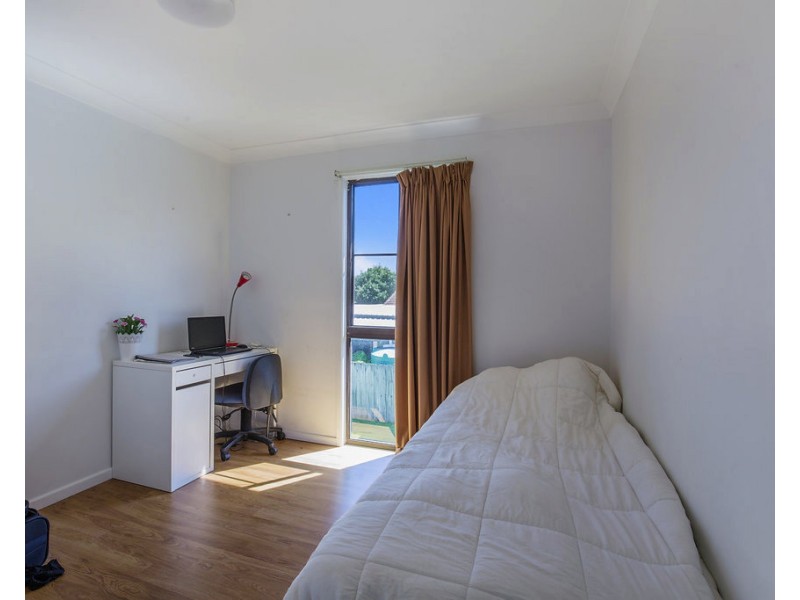 16 Kylie Street, Arundel QLD 4214