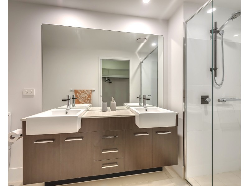 11108/25-31 East Quay Drive, Biggera Waters QLD 4216