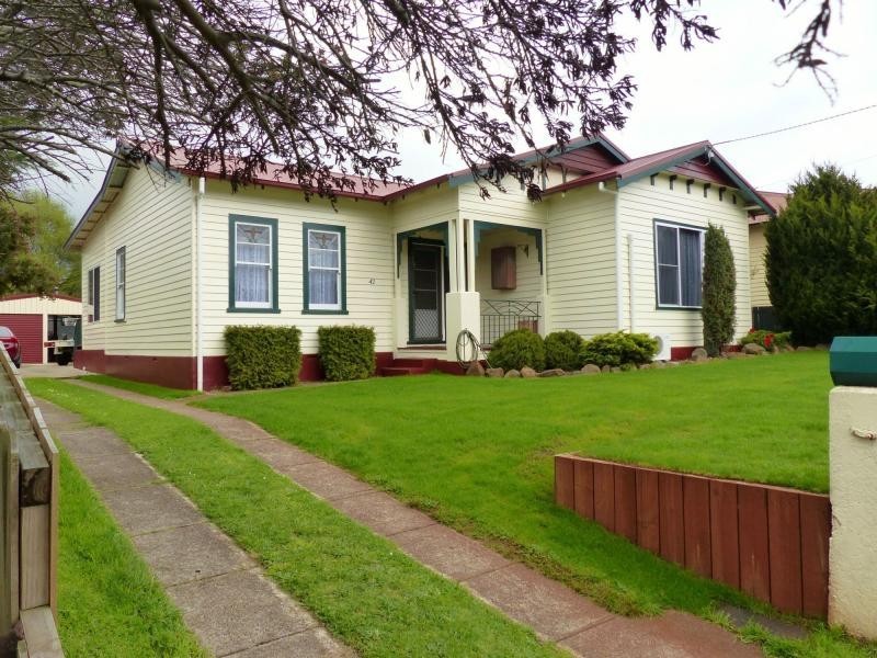42 West Barrack Street, Deloraine TAS 7304