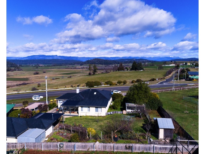 131 Emu Bay Road, Deloraine TAS 7304