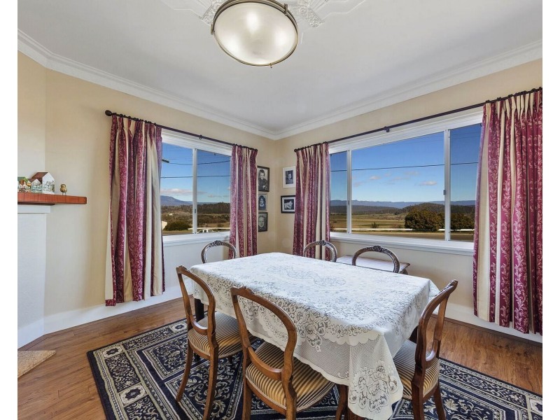 131 Emu Bay Road, Deloraine TAS 7304