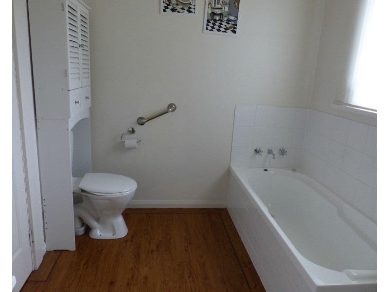 131 Emu Bay Road, Deloraine TAS 7304
