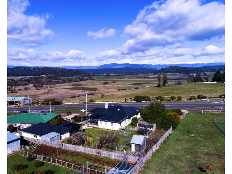 131 Emu Bay Road, Deloraine TAS 7304