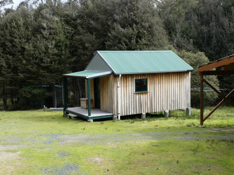 Golden Valley TAS 7304