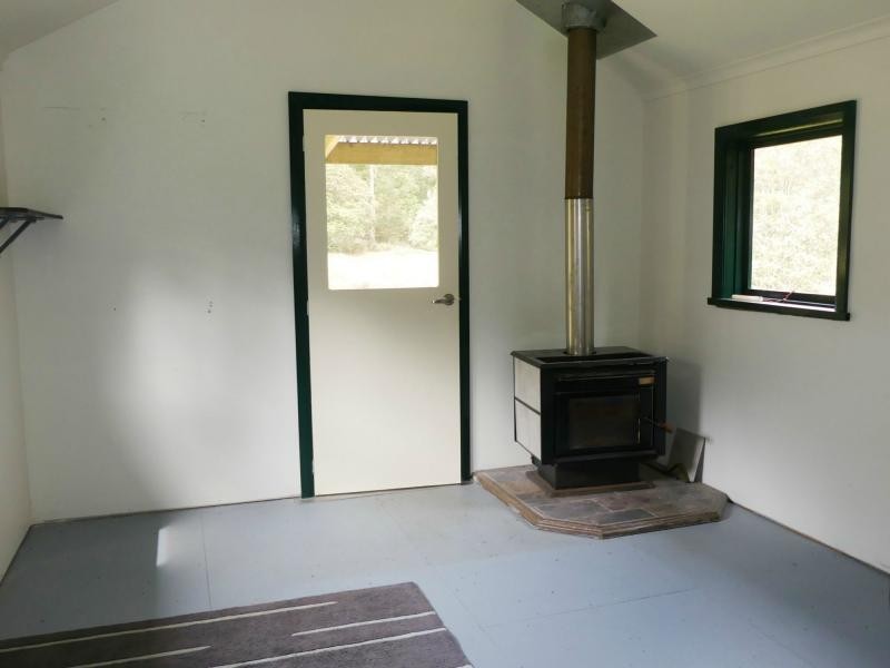 Golden Valley TAS 7304