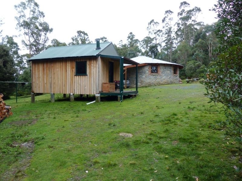 Golden Valley TAS 7304