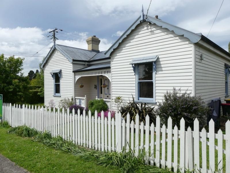 6 Railway Street, Deloraine TAS 7304
