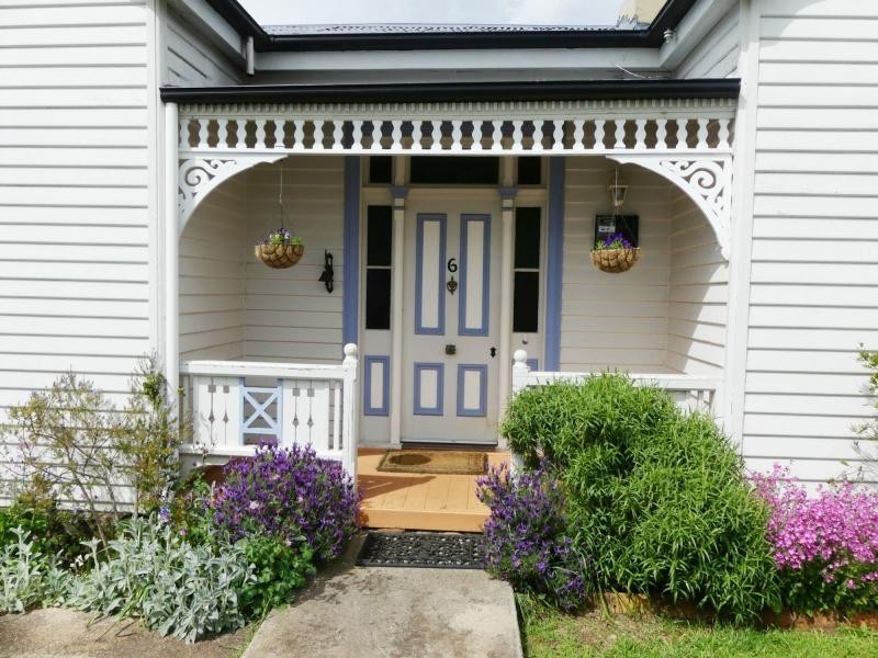 6 Railway Street, Deloraine TAS 7304