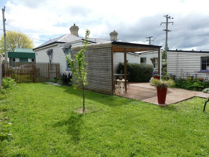 6 Railway Street, Deloraine TAS 7304