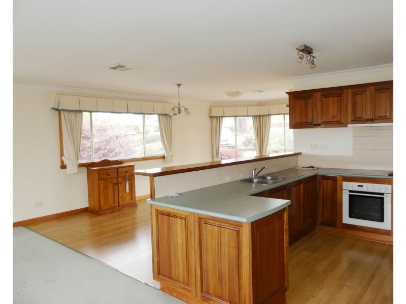 14 Kaye Elizabeth Place, Deloraine TAS 7304