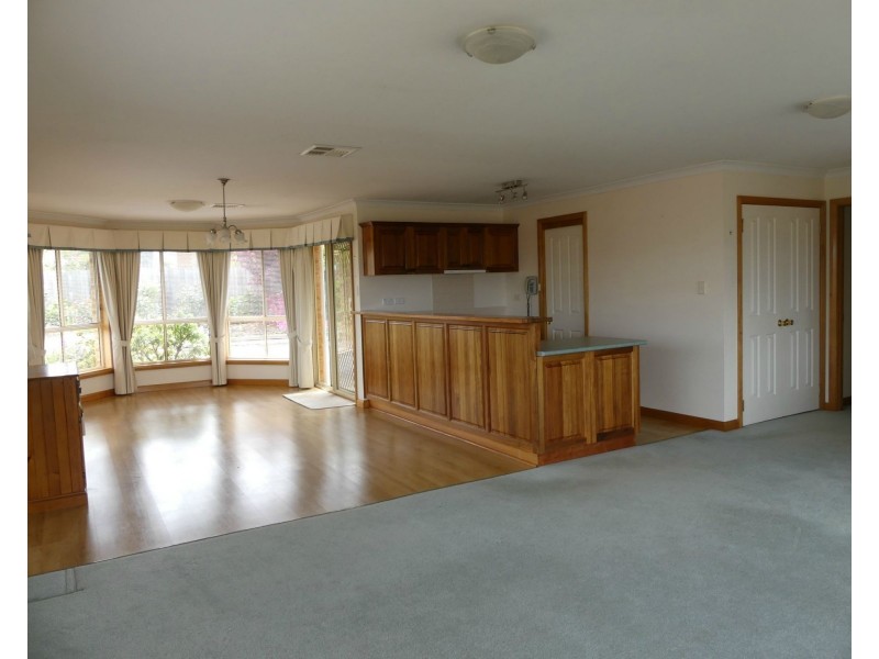 14 Kaye Elizabeth Place, Deloraine TAS 7304