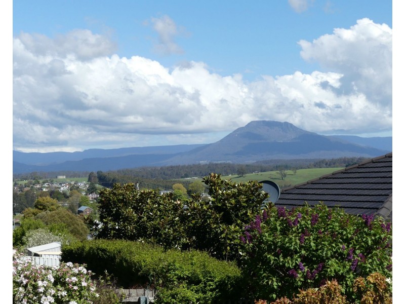 14 Kaye Elizabeth Place, Deloraine TAS 7304