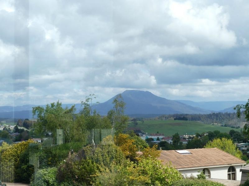 13 Kaye Elizabeth Place, Deloraine TAS 7304