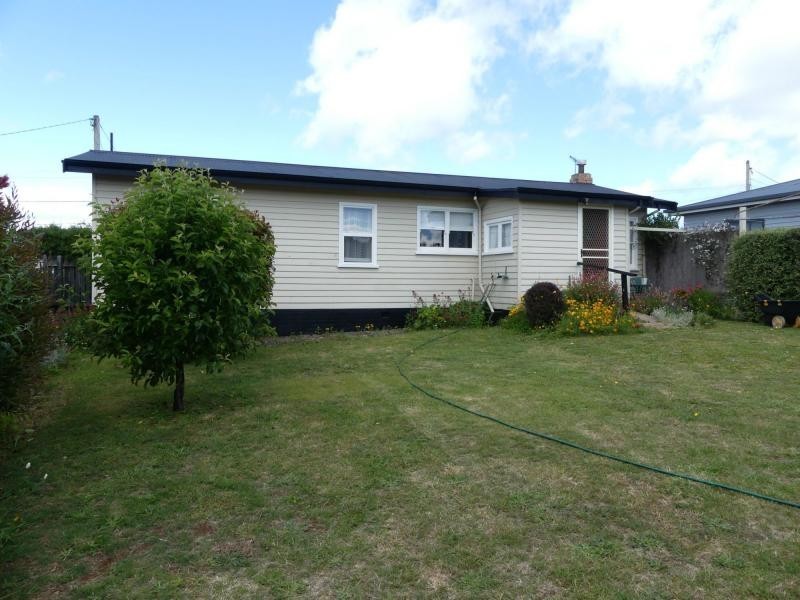 69 West Goderich Street, Deloraine TAS 7304