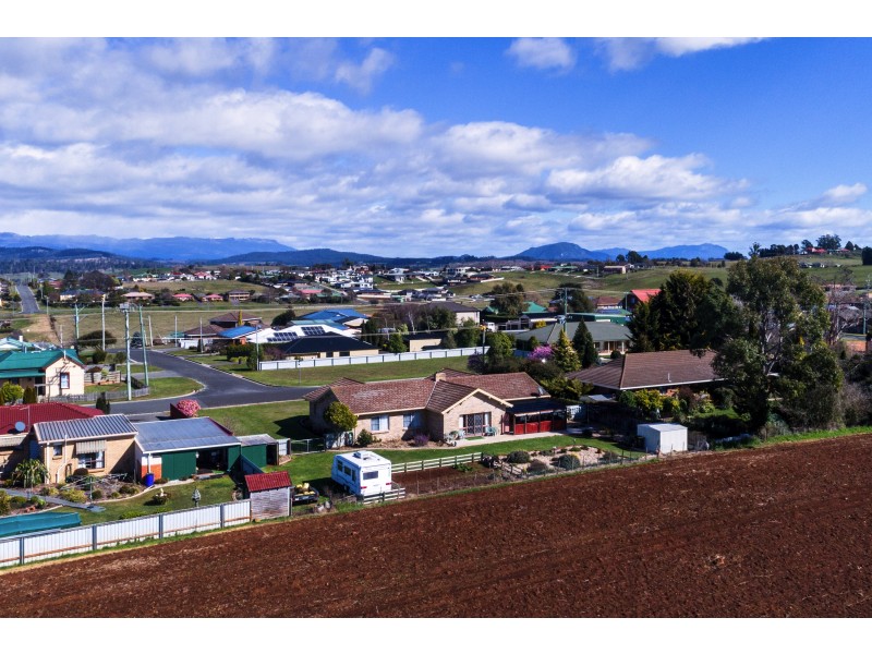 79-81 Westbury Place, Deloraine TAS 7304