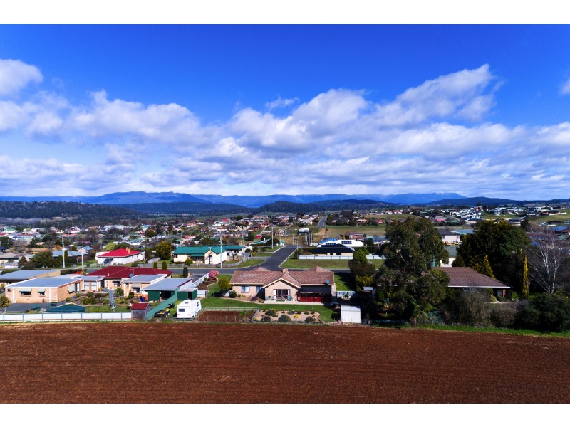 79-81 Westbury Place, Deloraine TAS 7304