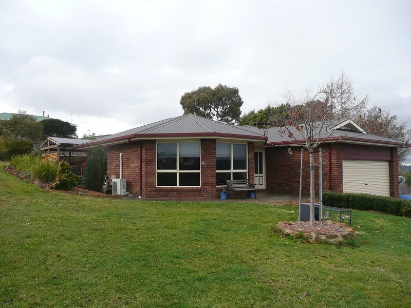 9 Blake Street, Deloraine TAS 7304