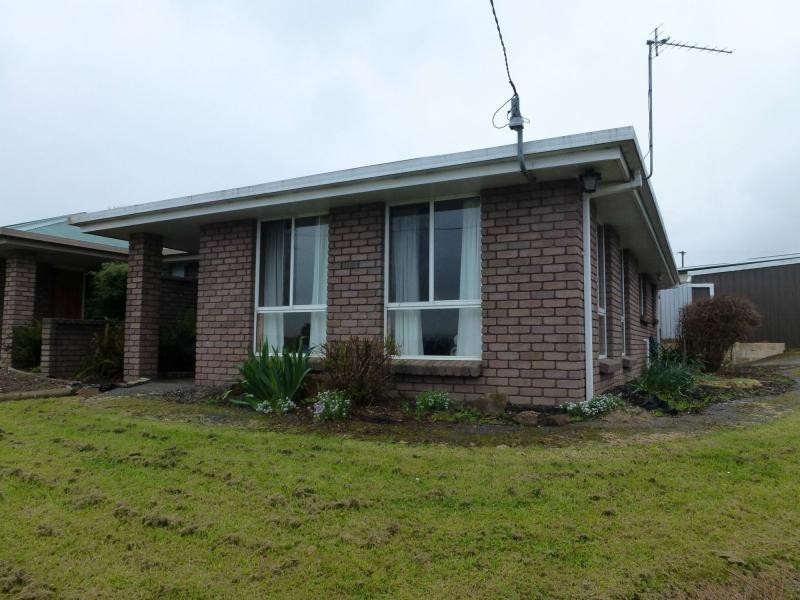 Unit Unit 1/51 Weston Street, Deloraine TAS 7304
