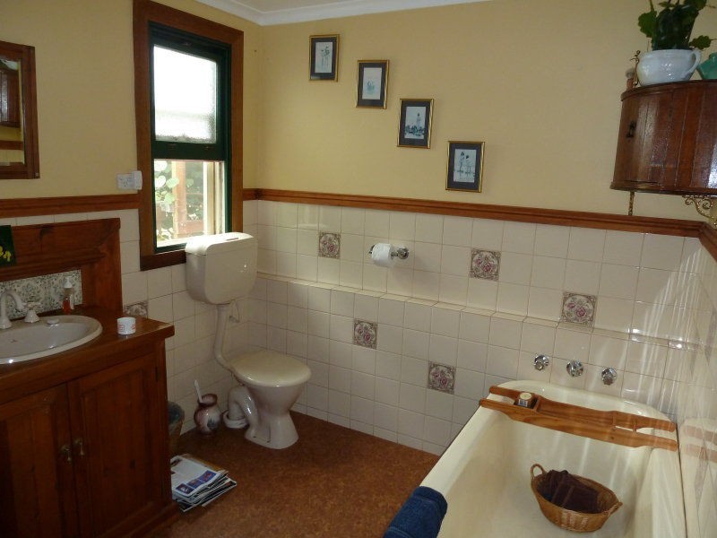 13504 Highland Lakes Road, Deloraine TAS 7304