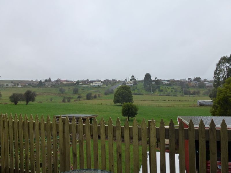 63 West Church Street, Deloraine TAS 7304