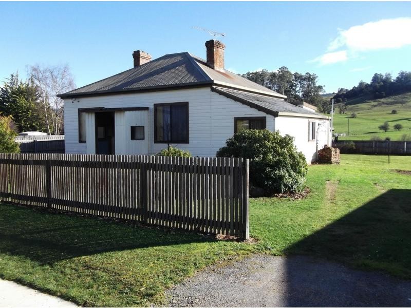 42 Pioneer Drive, Mole Creek TAS 7304