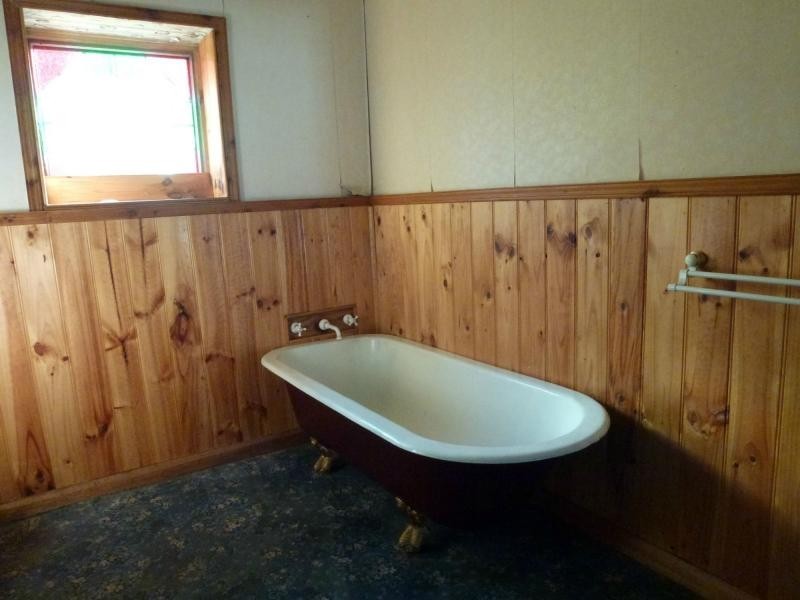 24 Meander Valley Road, Deloraine TAS 7304