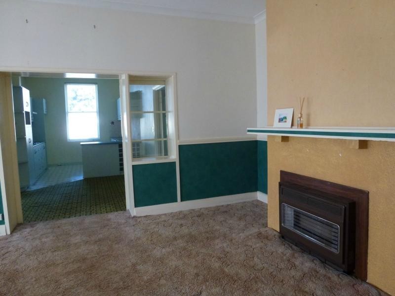 24 Meander Valley Road, Deloraine TAS 7304