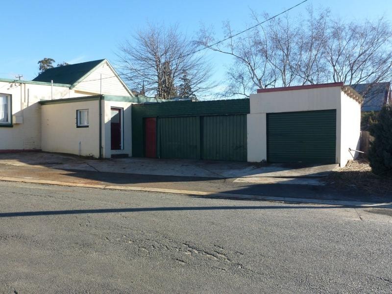 24 Meander Valley Road, Deloraine TAS 7304