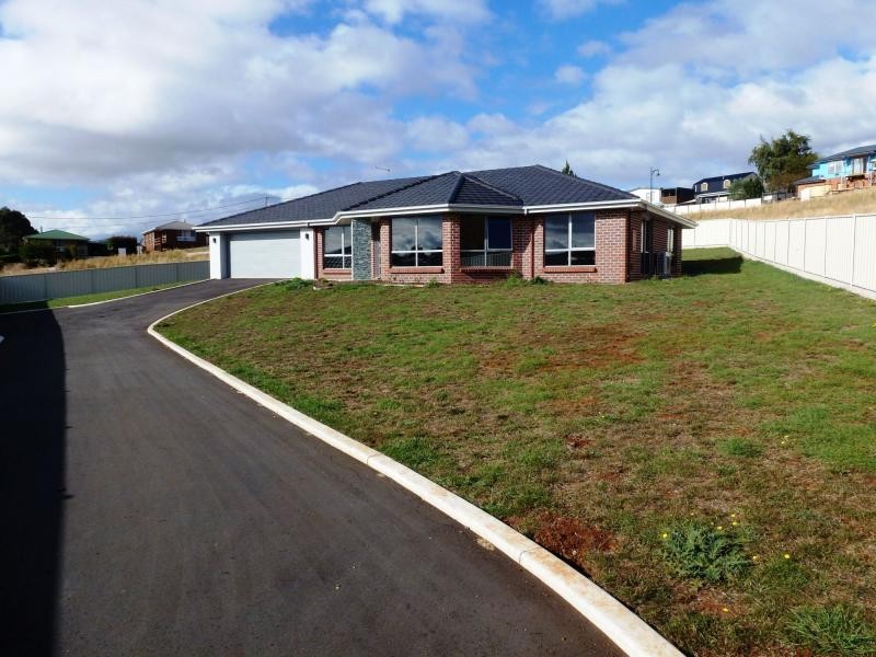 4 Carl Court, Deloraine TAS 7304