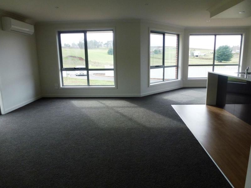 4 Carl Court, Deloraine TAS 7304