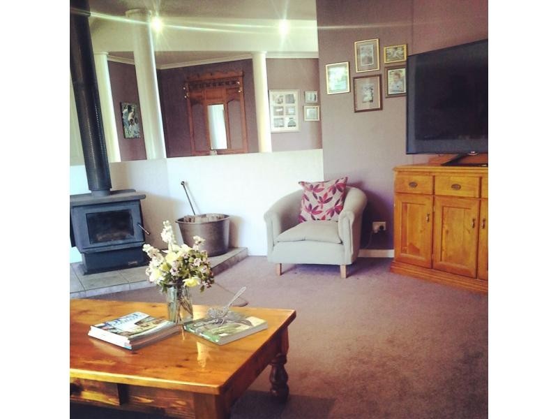 11 Gleadow Street, Deloraine TAS 7304