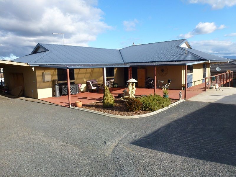 12 Kaye Elizabeth Place, Deloraine TAS 7304