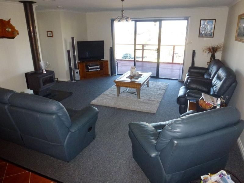 12 Kaye Elizabeth Place, Deloraine TAS 7304