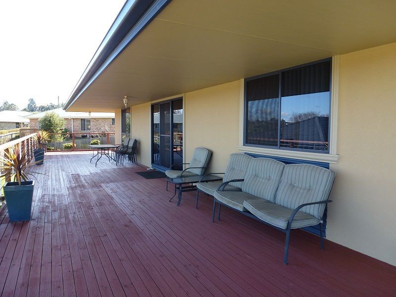 12 Kaye Elizabeth Place, Deloraine TAS 7304