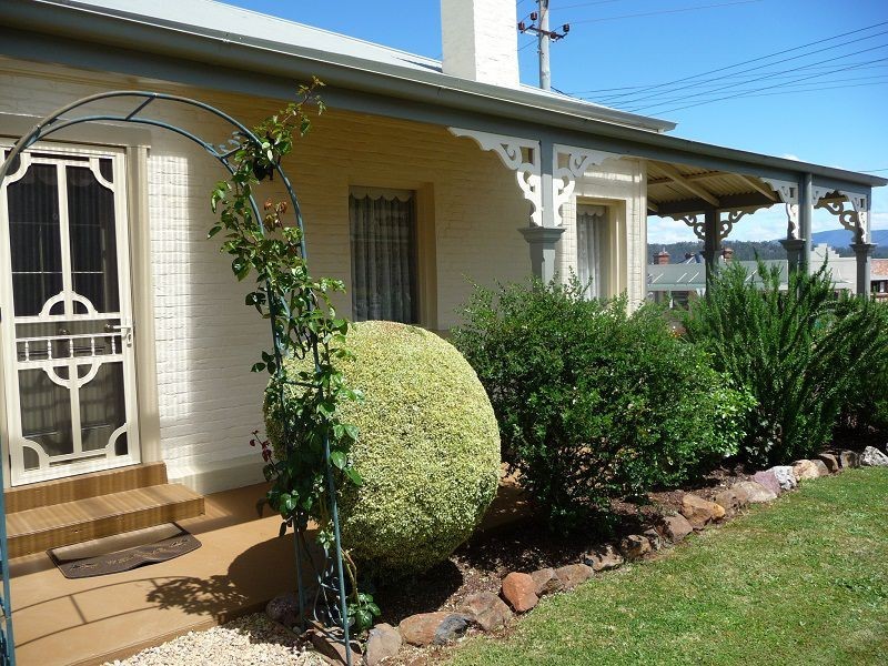 77 Emu Bay Road, Deloraine TAS 7304