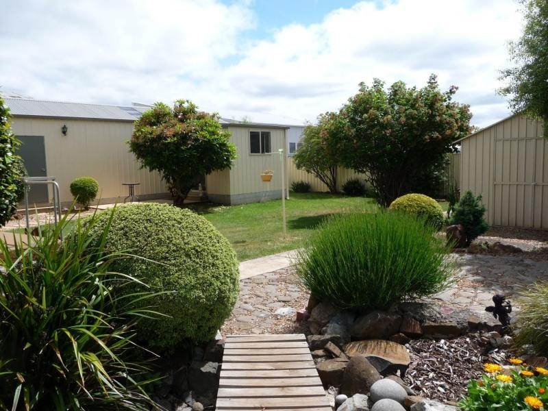 77 Emu Bay Road, Deloraine TAS 7304