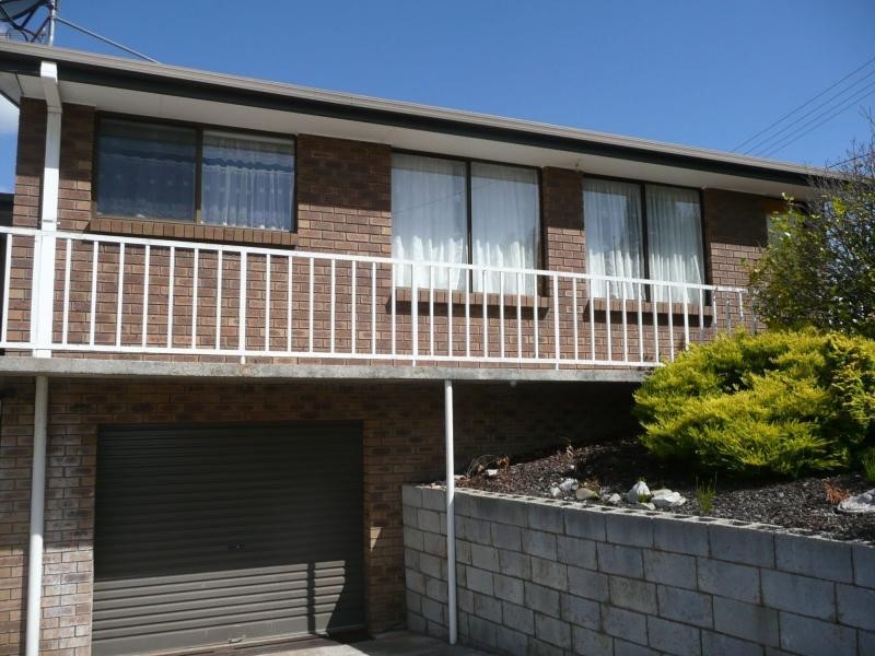 Unit 1 / 67 West Church Street, Deloraine TAS 7304
