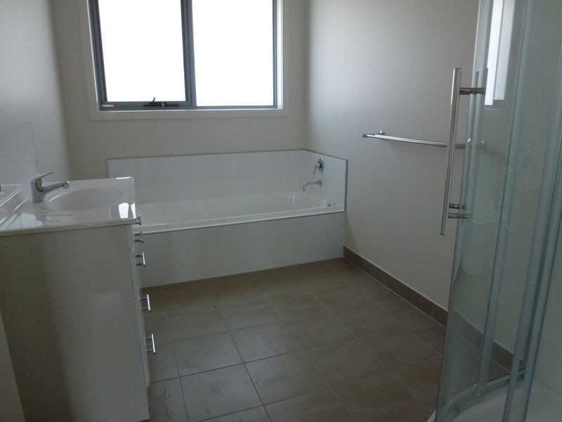 Unit 2/80 West Church Street, Deloraine TAS 7304