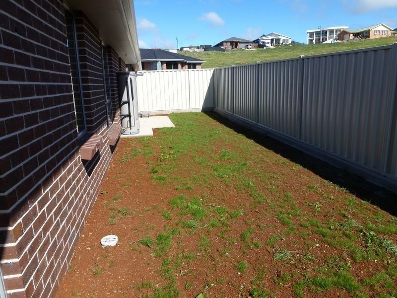 Unit 2/80 West Church Street, Deloraine TAS 7304