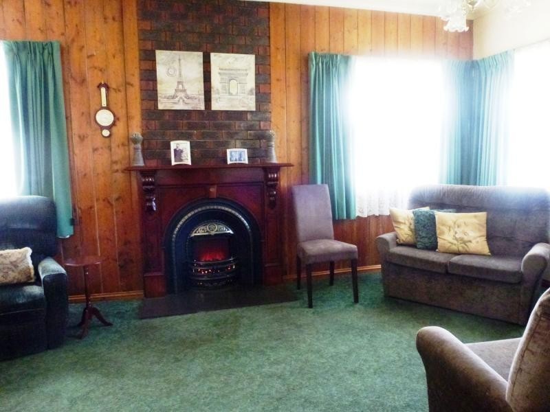 51 East Barrack Street, Deloraine TAS 7304
