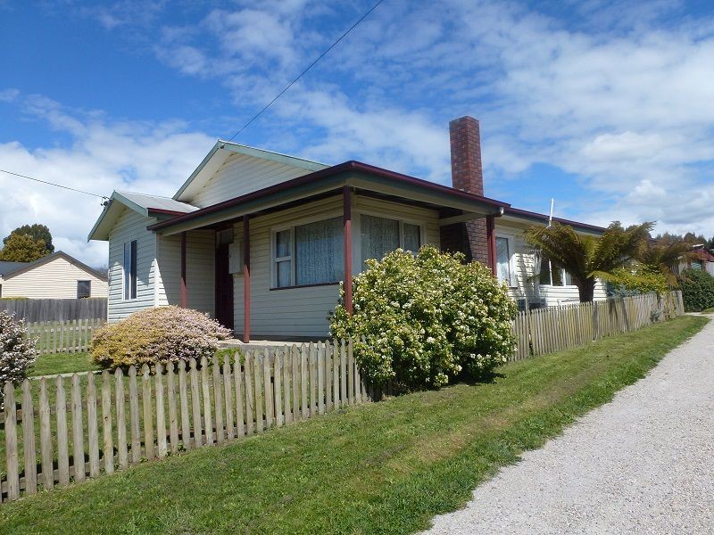 51 East Barrack Street, Deloraine TAS 7304