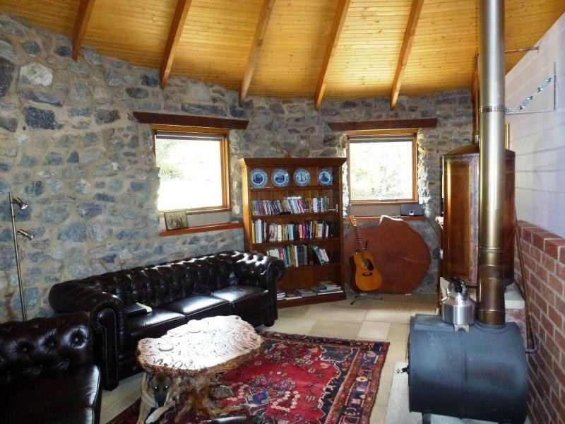 Golden Valley TAS 7304