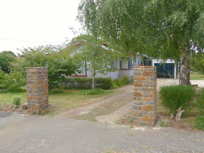 35 Adelaide Street, Westbury TAS 7303