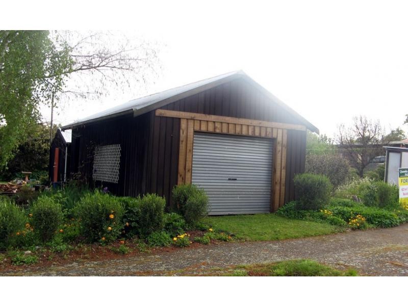 35 Adelaide Street, Westbury TAS 7303